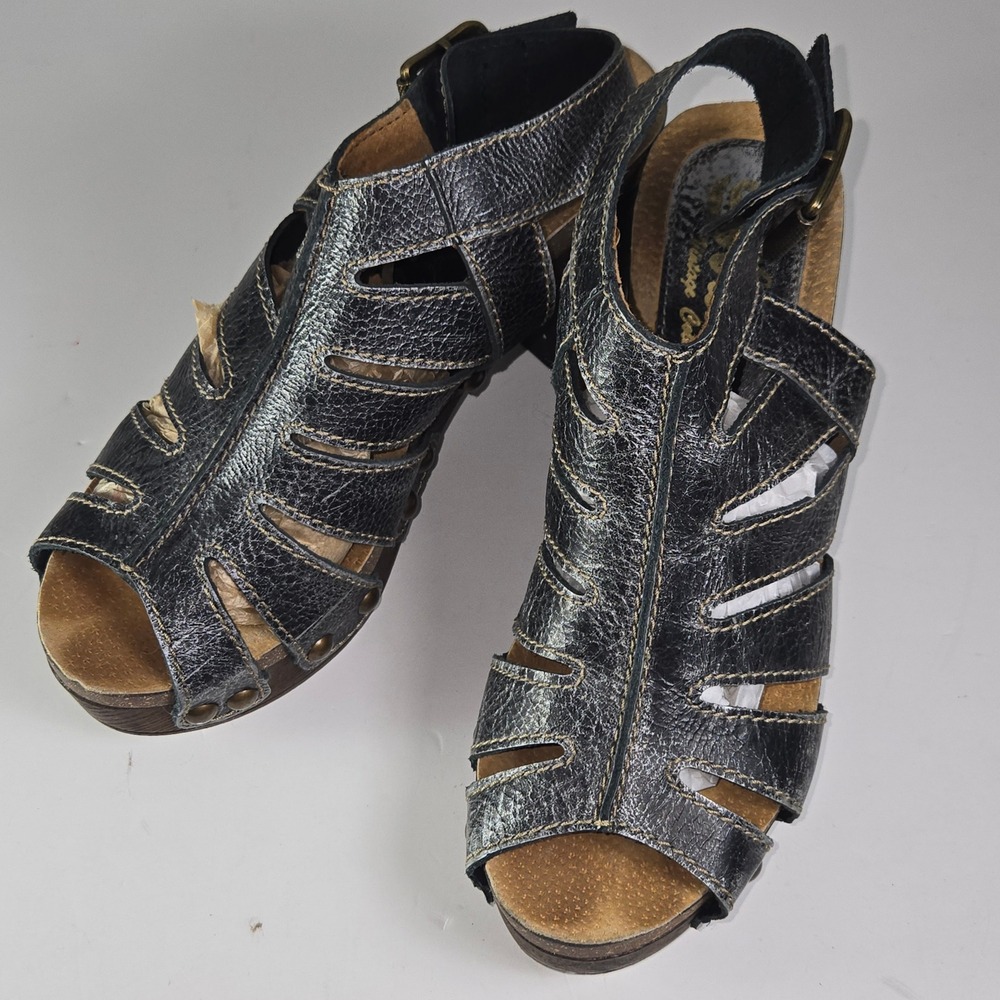 Sbicca Vintage Collection Black Cutout Wedge Sandal Wood Heel Size EU 39/ 8.5 US